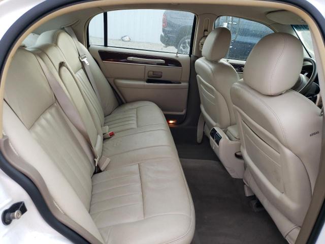 1LNHM81W04Y681871 - 2004 LINCOLN TOWN CAR EXECUTIVE WHITE photo 10