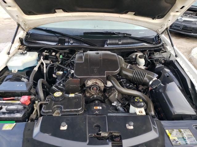 1LNHM81W04Y681871 - 2004 LINCOLN TOWN CAR EXECUTIVE WHITE photo 11