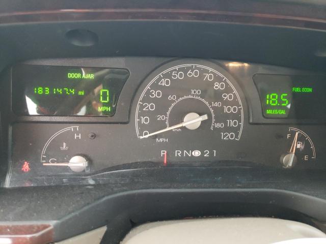 1LNHM81W04Y681871 - 2004 LINCOLN TOWN CAR EXECUTIVE WHITE photo 9