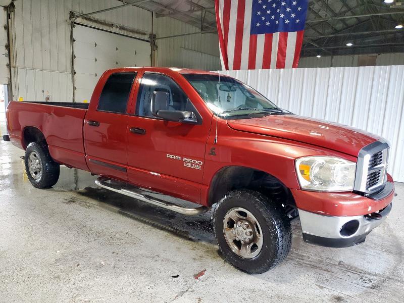 1D7KS28C16J201993 - 2006 DODGE RAM 2500 ST წითელი ფოტო 4