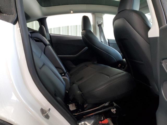 7SAYGDEE5RF185657 - 2024 TESLA MODEL Y WHITE photo 11