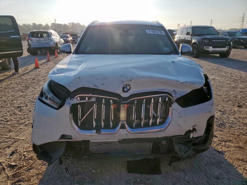 WBX73EF09R5Z74394 - 2024 BMW X1 XDRIVE28I WHITE photo 5