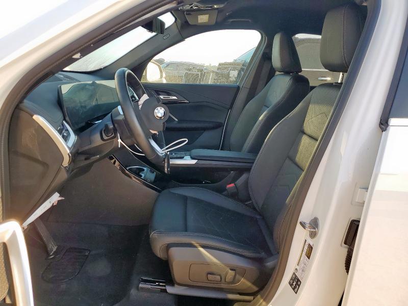 WBX73EF09R5Z74394 - 2024 BMW X1 XDRIVE28I WHITE photo 7