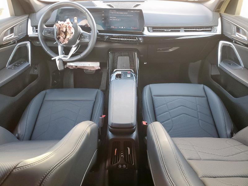 WBX73EF09R5Z74394 - 2024 BMW X1 XDRIVE28I WHITE photo 8