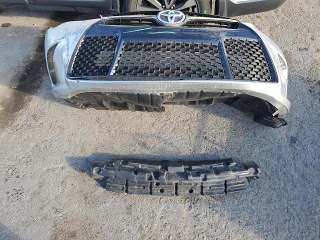 4T1BF1FK8HU785227 - 2017 TOYOTA CAMRY LE 银色 照片 12