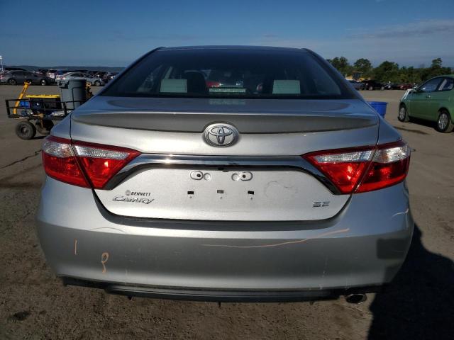 4T1BF1FK8HU785227 - 2017 TOYOTA CAMRY LE 银色 照片 6