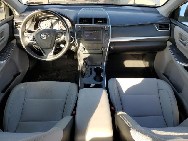 4T1BF1FK8HU785227 - 2017 TOYOTA CAMRY LE 银色 照片 8