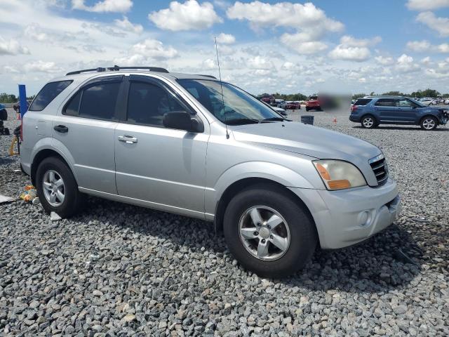 KNDJD735X85824806 - 2008 KIA SORENTO EX SILVER photo 4