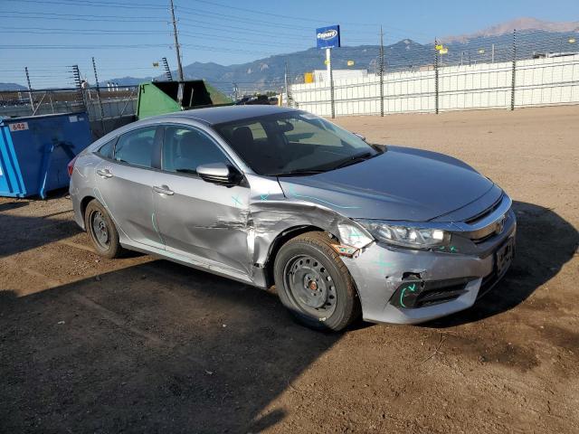 2HGFC2F55JH559316 - 2018 HONDA CIVIC LX 银色 照片 4