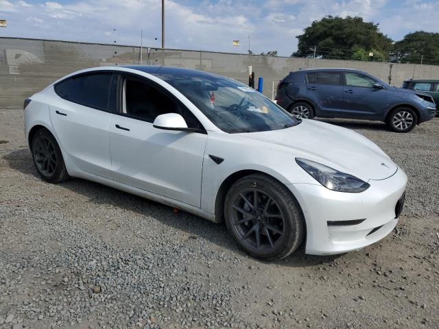 5YJ3E1EA4MF991619 - 2021 TESLA MODEL 3 WHITE photo 4