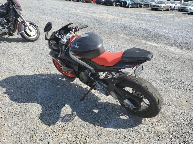 ZD4KSUA03MS001151 - 2021 APRILIA RS 660 BLACK photo 3