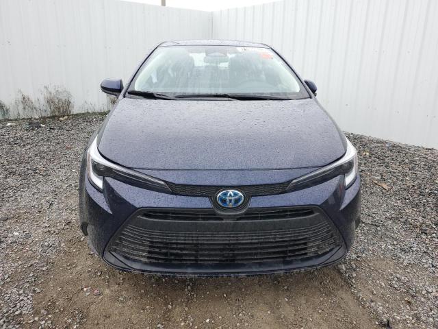 JTDBCMFE5S3088121 - 2025 TOYOTA COROLLA LE BLUE photo 5