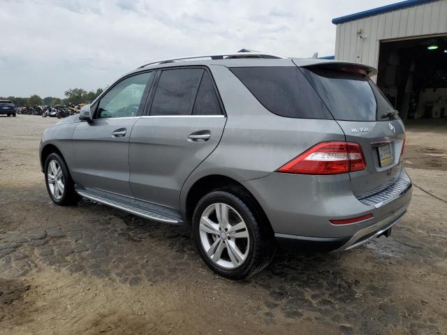 4JGDA5JBXFA559369 - 2015 MERCEDES-BENZ ML 350 SILVER photo 2