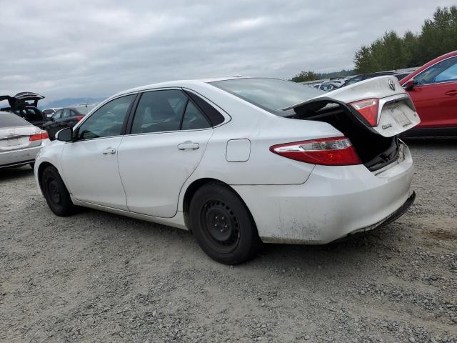 4T1BF1FK9GU117662 - 2016 TOYOTA CAMRY LE WHITE photo 2