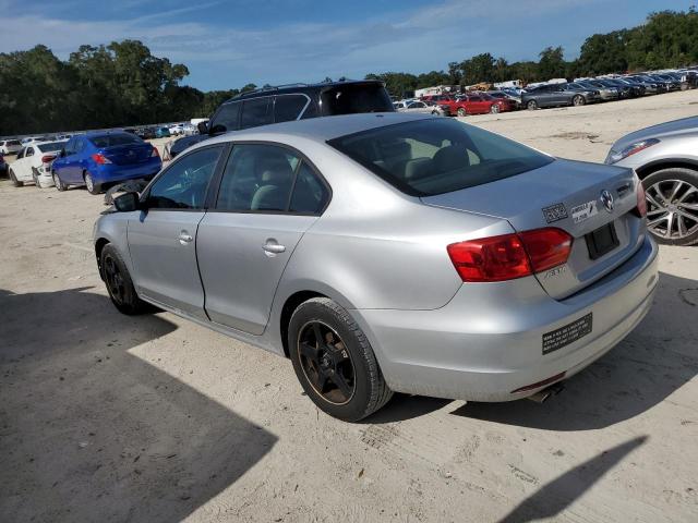 3VW2K7AJXCM387142 - 2012 VOLKSWAGEN JETTA BASE SILVER photo 2