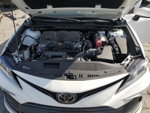 4T1C11AK4PU827711 - 2023 TOYOTA CAMRY LE WHITE photo 11