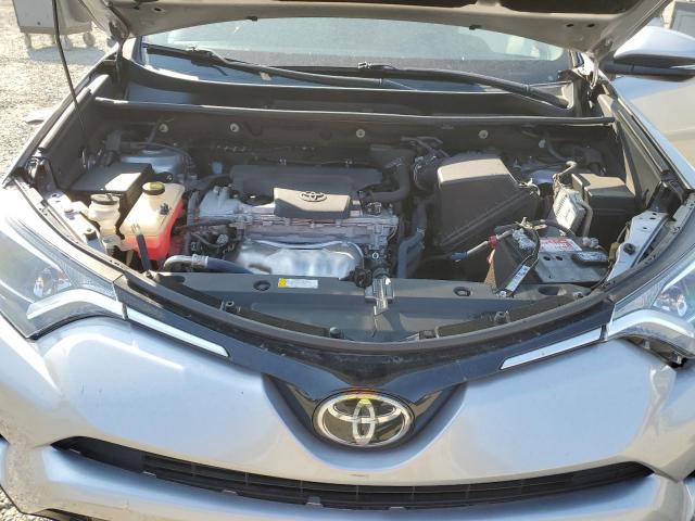 2T3RFREV4HW676943 - 2017 TOYOTA RAV4 XLE ვერცხლისფერი ფოტო 12