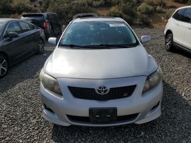 1NXBU4EE7AZ261737 - 2010 TOYOTA COROLLA BASE Արծաթագույն լուսանկար 5