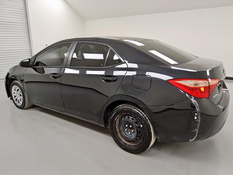 2T1BURHE7JC102386 - 2018 TOYOTA COROLLA L 黑色 照片 2