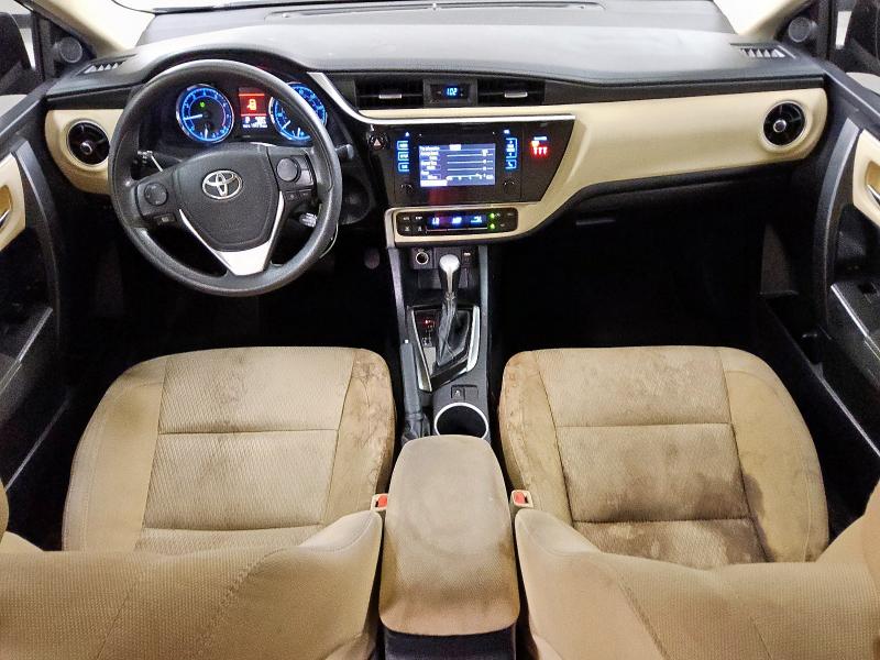 2T1BURHE7JC102386 - 2018 TOYOTA COROLLA L 黑色 照片 8