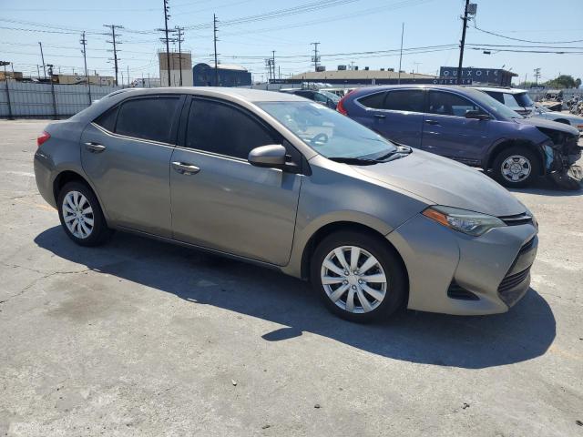 5YFBURHEXHP589626 - 2017 TOYOTA COROLLA L Brązowy zdjęcie 4