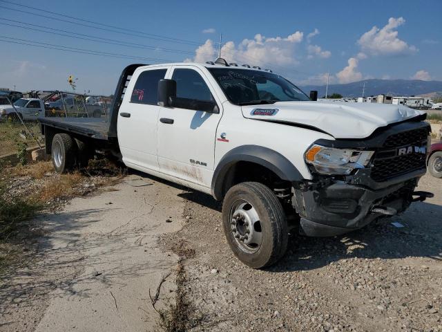 3C7WRNFL4KG686303 - 2019 RAM 5500 Weiß Foto 4