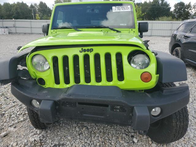 1C4BJWEGXDL567027 - 2013 JEEP WRANGLER U SAHARA 绿色 照片 5
