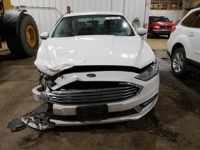 3FA6P0T93HR307261 - 2017 FORD FUSION SE WHITE photo 5