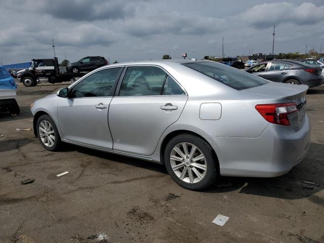 4T1BF1FK7CU089077 - 2012 TOYOTA CAMRY BASE Արծաթագույն լուսանկար 2