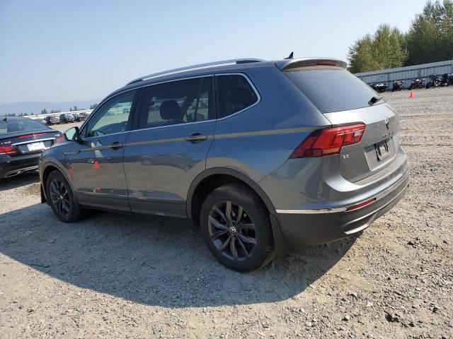 3VV2B7AX6NM021299 - 2022 VOLKSWAGEN TIGUAN SE 灰色 照片 2
