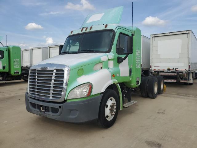 1FUJGBD91FLGV4223 - 2015 FREIGHTLINER CASCADIA GREEN photo 2