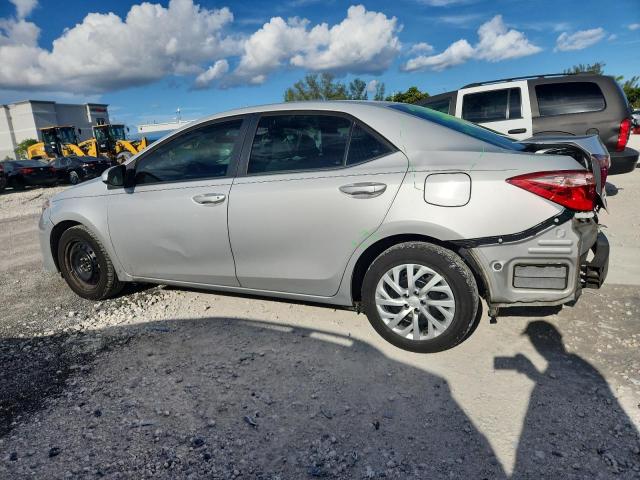 5YFBURHE6KP947294 - 2019 TOYOTA COROLLA L SILVER photo 2