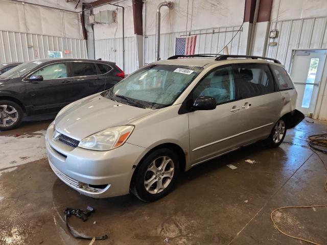 2005 TOYOTA SIENNA LE, 
