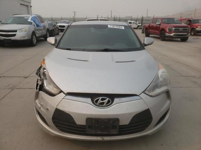 KMHTC6ADXCU050275 - 2012 HYUNDAI VELOSTER SILVER photo 5