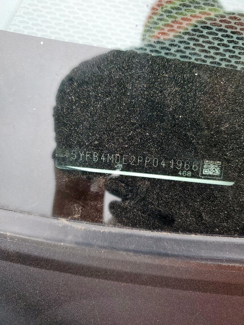 5YFB4MDE2PP041966 - 2023 TOYOTA COROLLA LE أبيض صورة 12