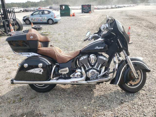 56KTRAAAXF3328592 - 2015 INDIAN MOTORCYCLE CO. ROADMASTER BLACK photo 1