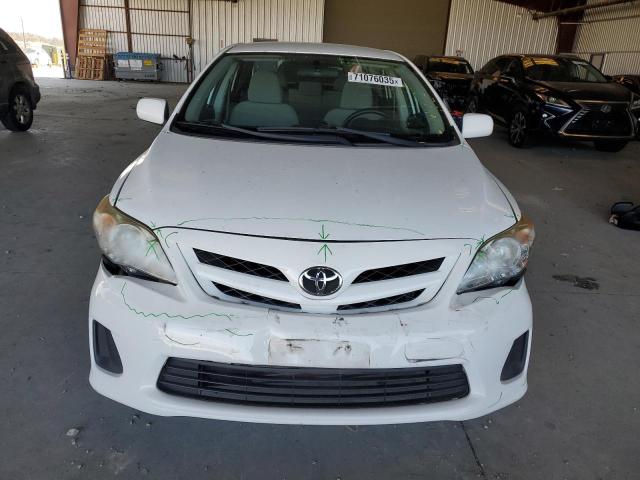 5YFBU4EE2DP177279 - 2013 TOYOTA COROLLA BASE თეთრი ფოტო 5