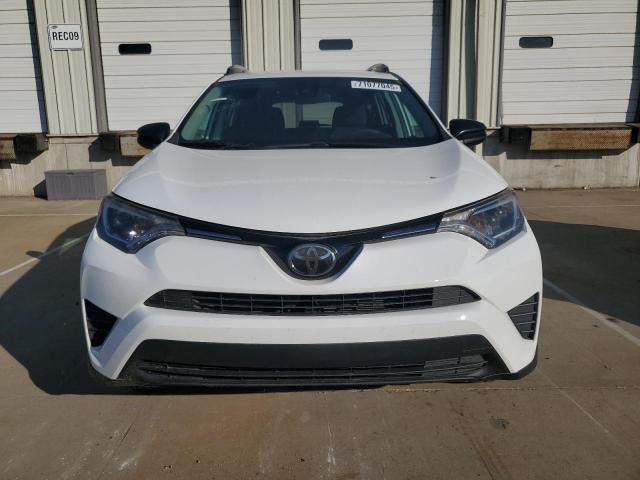 2T3BFREV0JW756568 - 2018 TOYOTA RAV4 LE WHITE photo 5