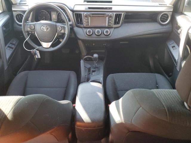 2T3BFREV0JW756568 - 2018 TOYOTA RAV4 LE WHITE photo 8