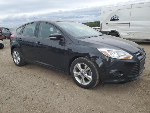 1FADP3K26DL339112 - 2013 FORD FOCUS SE BLACK photo 4