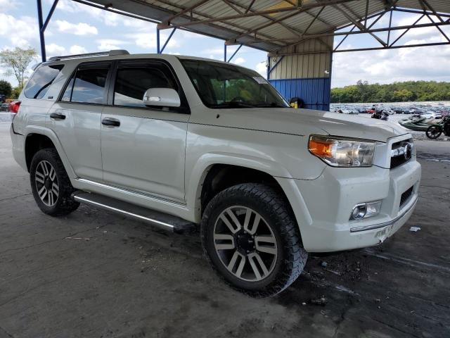 JTEZU5JR8C5046118 - 2012 TOYOTA 4RUNNER SR5 WHITE photo 4
