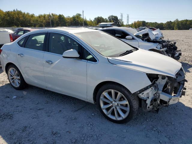 1G4PS5SK4D4254910 - 2013 BUICK VERANO WHITE photo 4