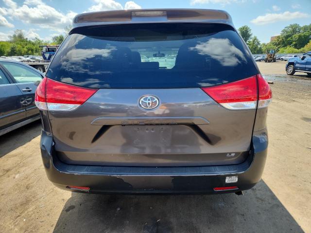 5TDKK3DC9CS194604 - 2012 TOYOTA SIENNA LE ნაცრისფერი ფოტო 6