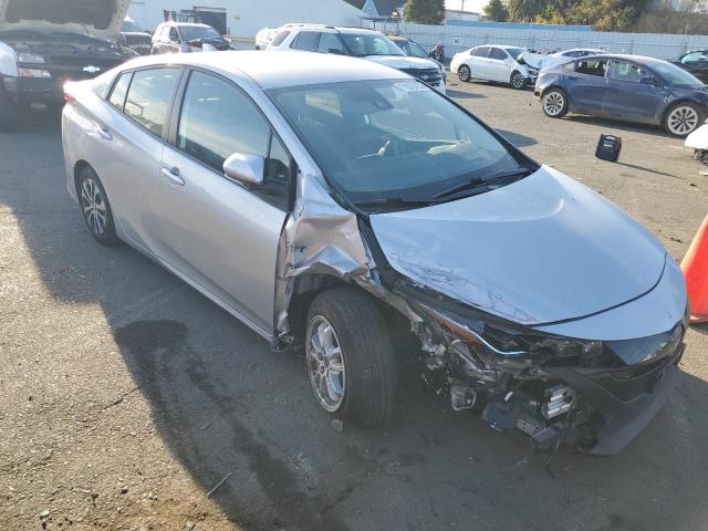 JTDKAMFP5M3193767 - 2021 TOYOTA PRIUS PRIM LE SILVER photo 4