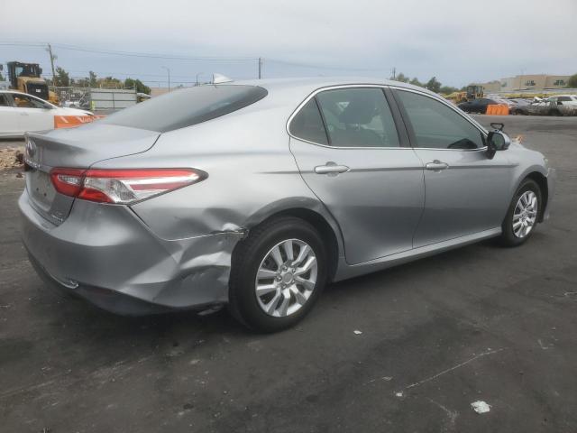 4T1B31HK2KU006398 - 2019 TOYOTA CAMRY LE 银色 照片 3
