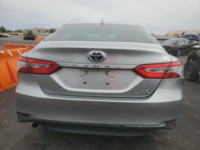 4T1B31HK2KU006398 - 2019 TOYOTA CAMRY LE 银色 照片 6