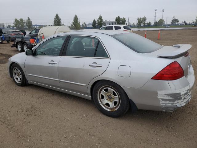 1HGCM567X7A805321 - 2007 HONDA ACCORD EX SILVER photo 2
