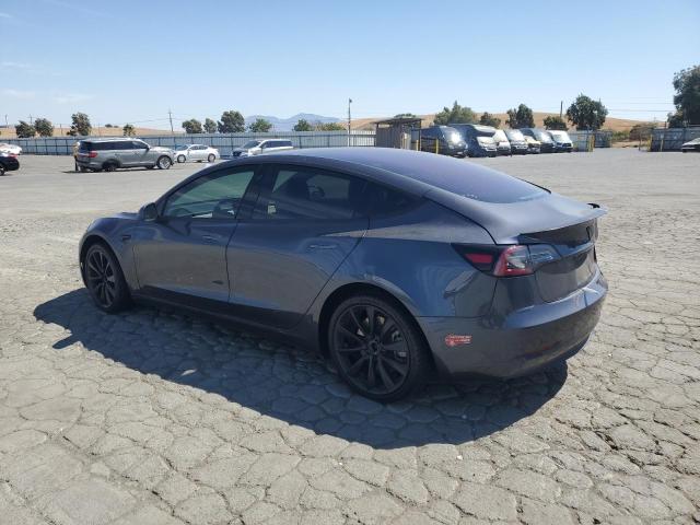 5YJ3E1EA9JF020028 - 2018 TESLA MODEL 3 GRAY photo 2