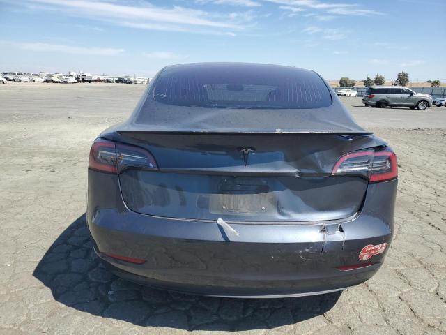 5YJ3E1EA9JF020028 - 2018 TESLA MODEL 3 GRAY photo 6