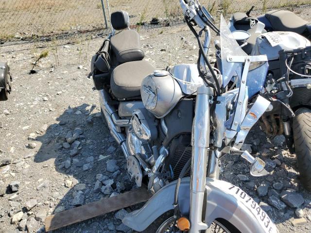 JS1VS55A662100559 - 2006 SUZUKI C50 SILVER photo 9